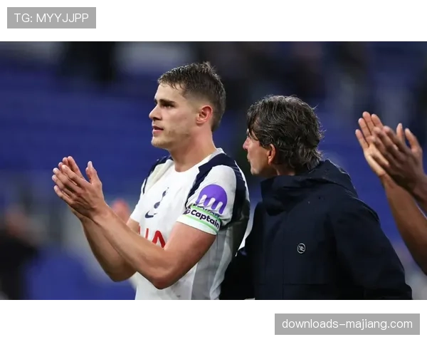 热刺1-0小胜富勒姆，范德文头球制胜